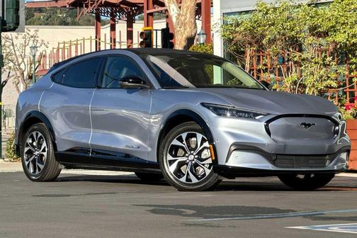 2022 Ford Mustang Mach-E Premium