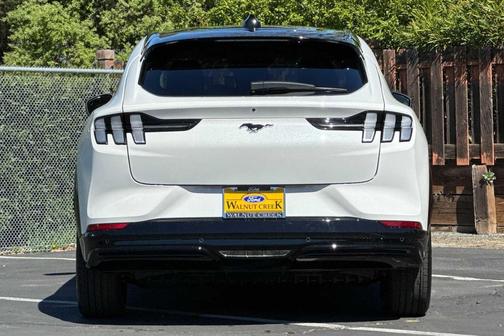 Star White Metallic Tri-Coat 2026 Ford Mustang Mach-E Premium