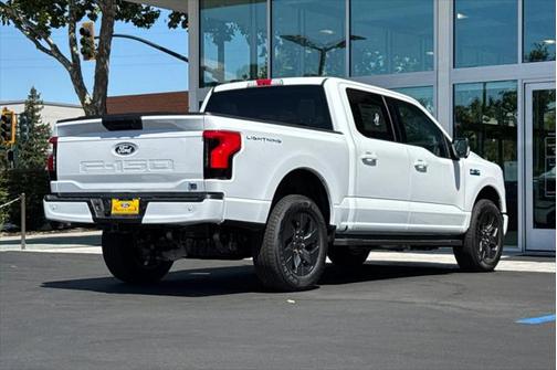 2025 Ford F-150 Lightning Flash
