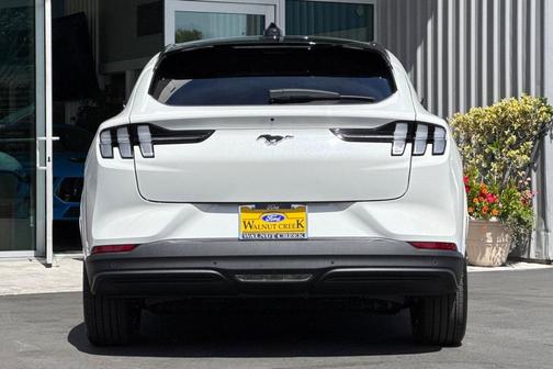 Star White Metallic Tri-Coat 2026 Ford Mustang Mach-E Premium