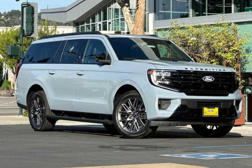 Glacier Gray Metallic Tri-Coat 2027 Ford Expedition Max Platinum