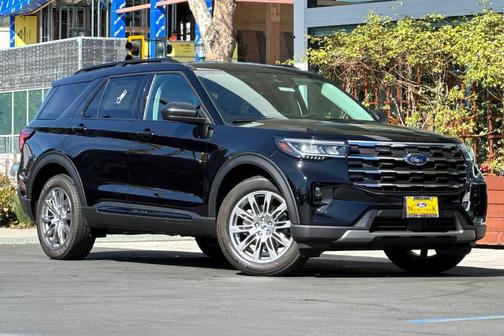 Agate Black Metallic 2026 Ford Explorer Active w/200A Pkg