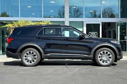 Agate Black Metallic 2026 Ford Explorer Active