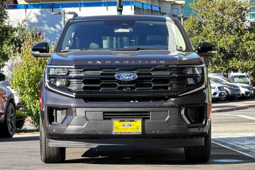 2025 Ford Expedition Max Active 4x4