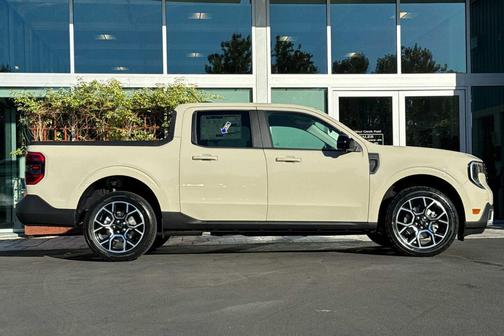 2025 Ford Maverick Lariat