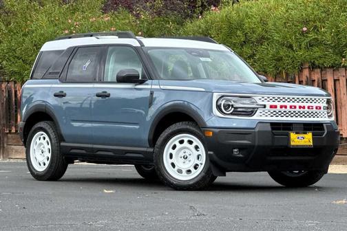 Azure Gray Metallic Tri-Coat 2026 Ford Bronco Sport Heritage