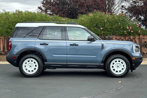 Azure Gray Metallic Tri-Coat 2026 Ford Bronco Sport Heritage