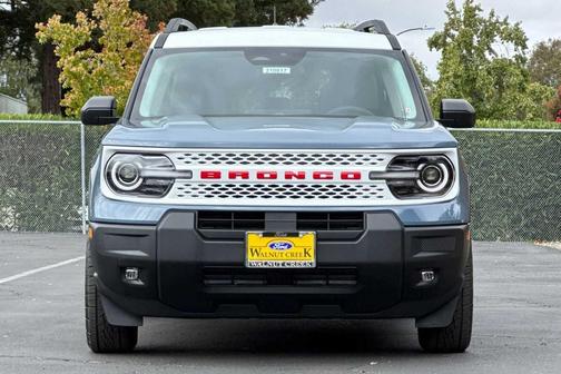 Azure Gray Metallic Tri-Coat 2026 Ford Bronco Sport Heritage