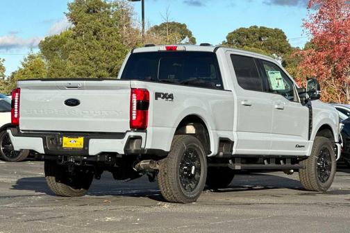 Glacier Gray Metallic Tri-Coat 2026 Ford F-250 Lariat