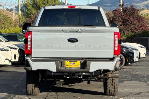 Glacier Gray Metallic Tri-Coat 2026 Ford F-250 Lariat
