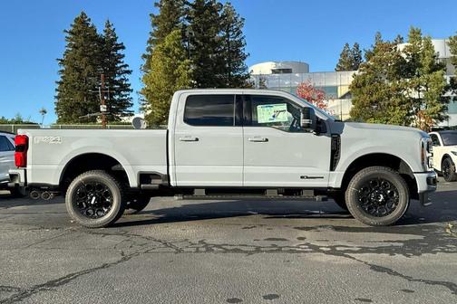 Glacier Gray Metallic Tri-Coat 2026 Ford F-250 Lariat