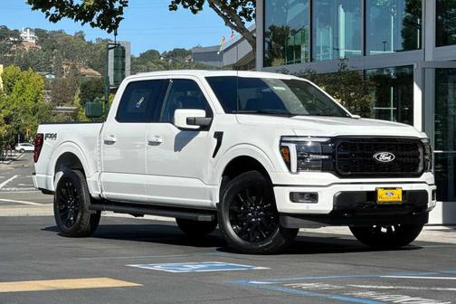 Star White Metallic Tri-Coat 2026 Ford F-150 Lariat