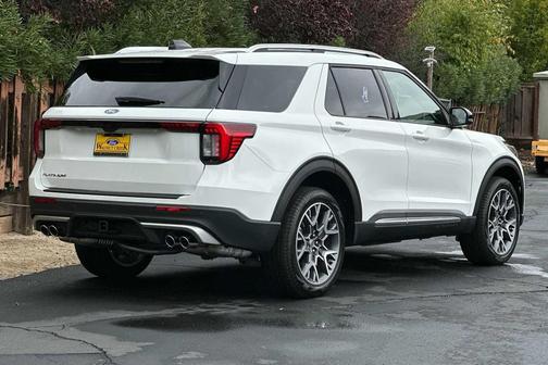 Star White Metallic Tri-Coat 2027 Ford Explorer Platinum