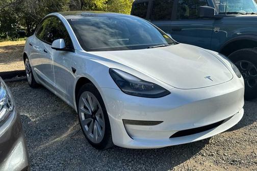 2022 Tesla Model 3 Standard Range