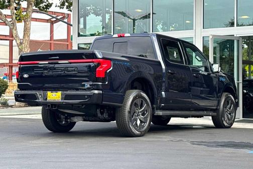 2025 Ford F-150 Lightning LARIAT
