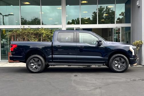 2025 Ford F-150 Lightning LARIAT
