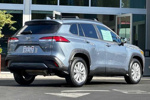 2023 Toyota Corolla Cross LE
