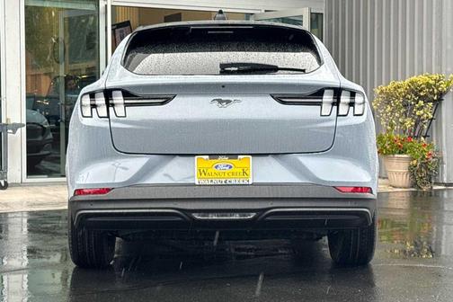 Glacier Gray Metallic TriCoat 2026 Ford Mustang Mach-E Premium