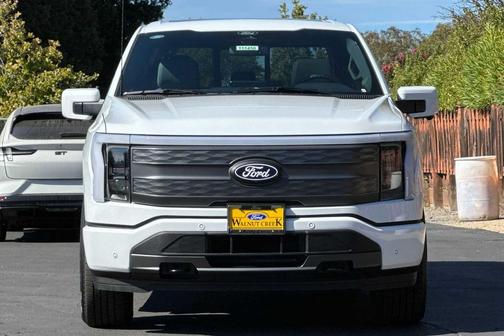 2025 Ford F-150 Lightning LARIAT