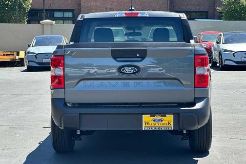 Carbonized Gray Metallic 2026 Ford Maverick XL
