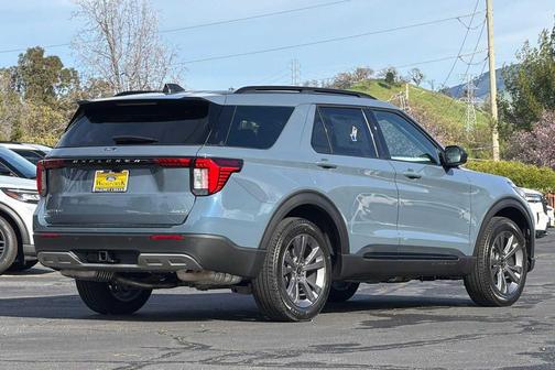 2026 Ford Explorer Active w/200A Pkg