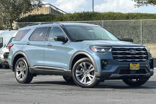 2026 Ford Explorer Active w/200A Pkg