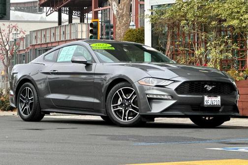 2022 Ford Mustang EcoBoost
