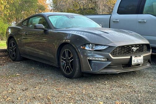 2022 Ford Mustang EcoBoost