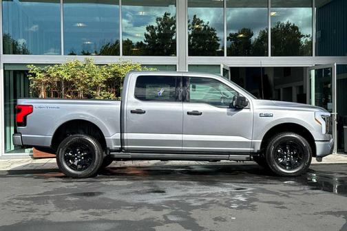 2025 Ford F-150 Lightning XLT