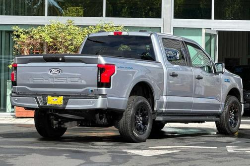 2025 Ford F-150 Lightning XLT