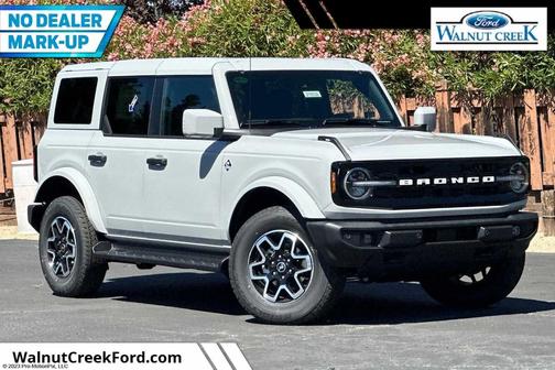 Avalanche Gray 2026 Ford Bronco Outer Banks