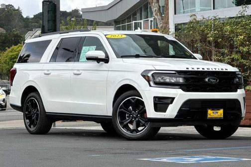 Star White Metallic Tri-Coat 2023 Ford Expedition Max Limited