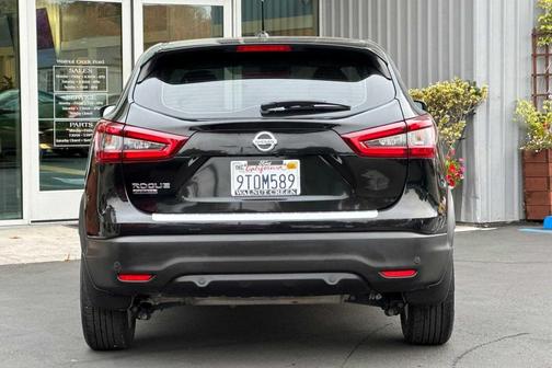 2020 Nissan Rogue Sport S