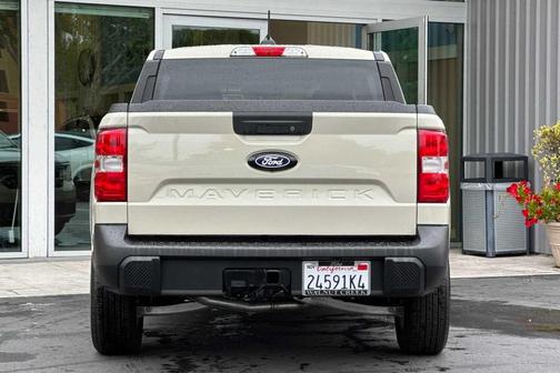 Desert Sand 2025 Ford Maverick XLT