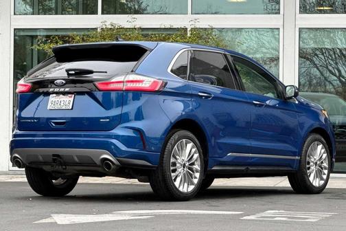 2022 Ford Edge Titanium