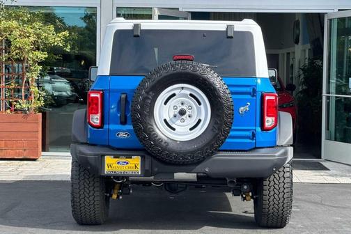 Velocity Blue Metallic 2026 Ford Bronco Heritage Edition