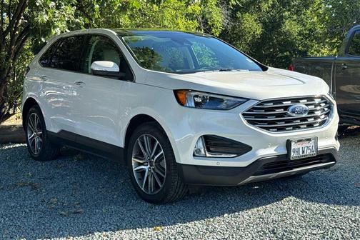Star White Metallic Tri-Coat 2023 Ford Edge Titanium