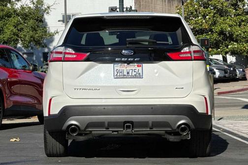 Star White Metallic Tri-Coat 2023 Ford Edge Titanium