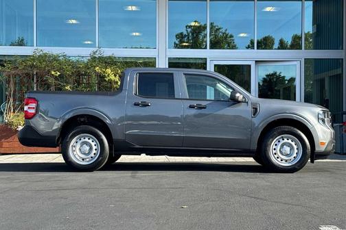 Carbonized Gray Metallic 2025 Ford Maverick XL