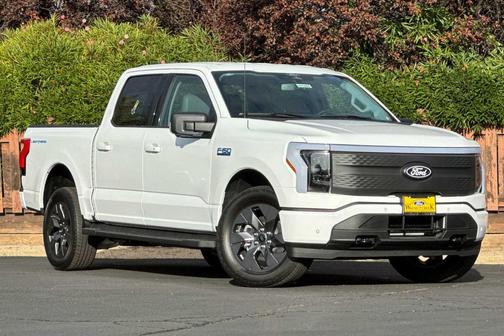2025 Ford F-150 Lightning Flash