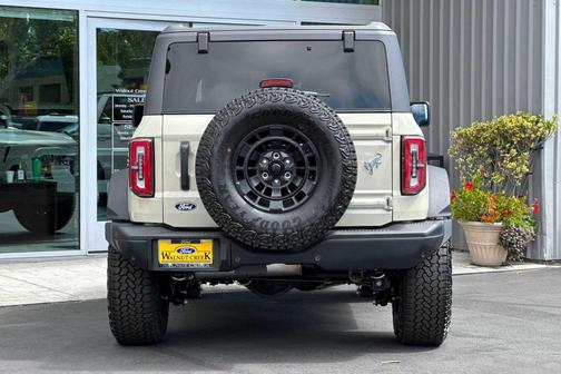 Desert Sand 2026 Ford Bronco Badlands®