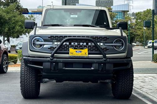 Desert Sand 2026 Ford Bronco Badlands&reg;