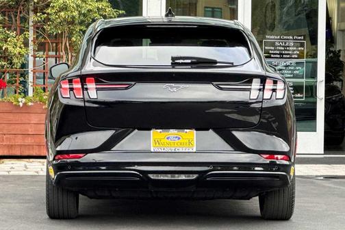 2022 Ford Mustang Mach-E Premium