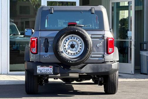 Carbonized Gray Metallic 2025 Ford Bronco Base
