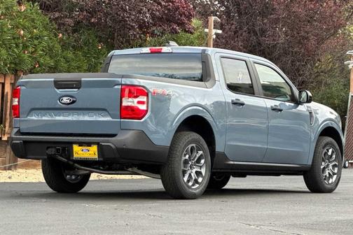 Azure Gray Metallic Tri-Coat 2025 Ford Maverick XLT