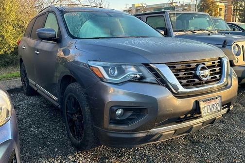 2018 Nissan Pathfinder Platinum