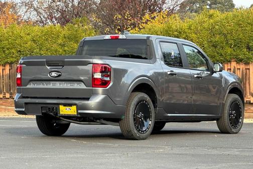 2026 Ford Maverick Lobo Standard