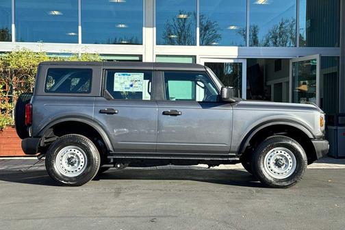 Carbonized Gray Metallic 2026 Ford Bronco Base