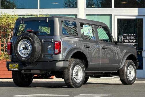 Carbonized Gray Metallic 2026 Ford Bronco Base