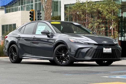 Underground 2025 Toyota Camry SE
